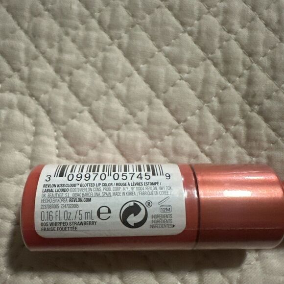 Revlon Kiss Cloud Blotted Lip Color #005 Whipped Strawberry - COMBINED SHIPPING - Picture 3 of 3